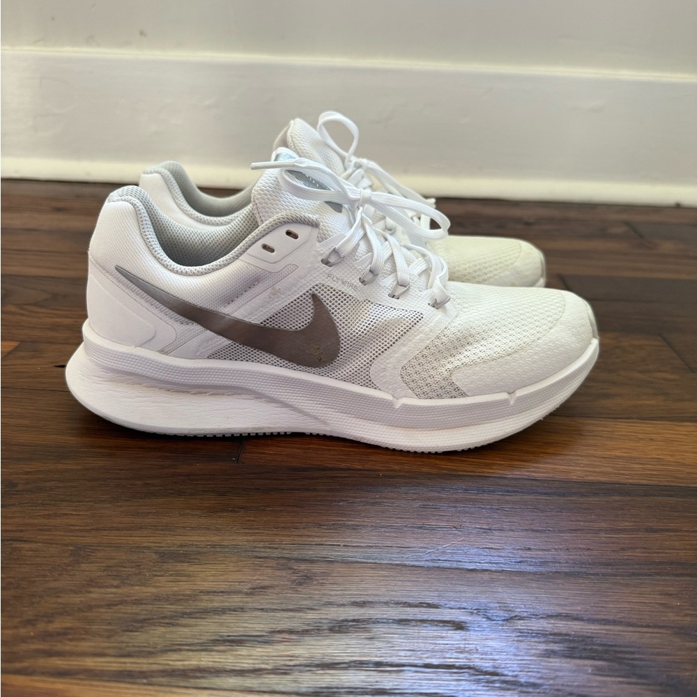 Women’s Nike Run Swift 3